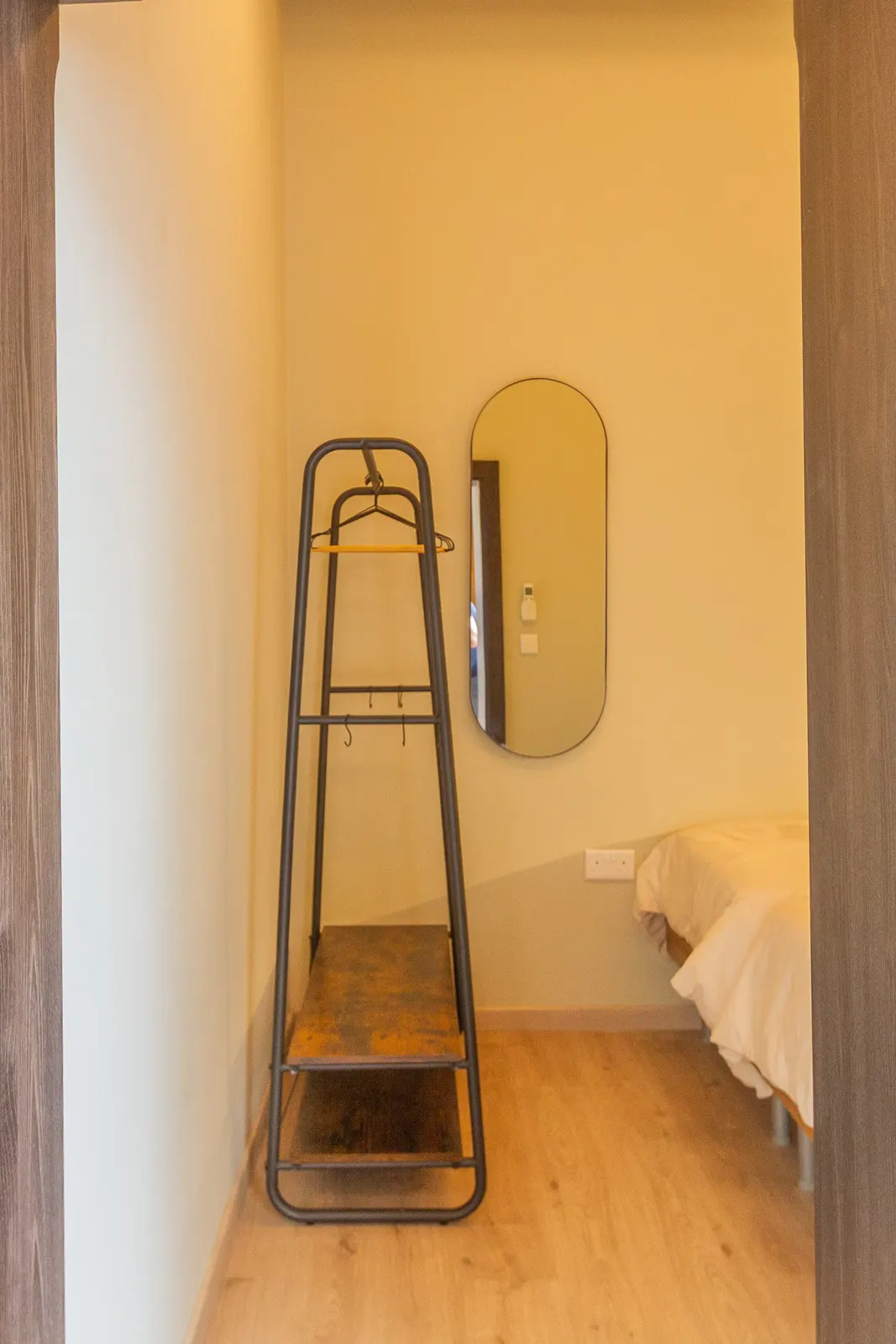 Dressing corner with mirror